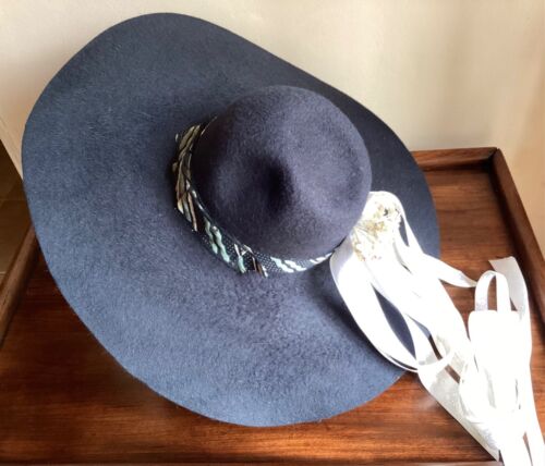 Ancien chapeau Costume Pyrénées Feutre poils bleus - Collection costume ancien - Afbeelding 1 van 9