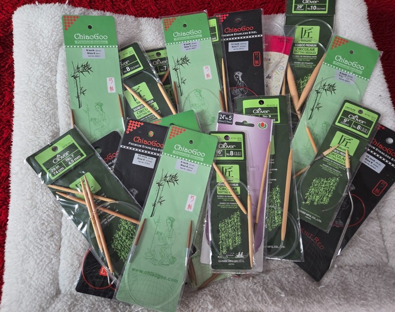 Knitting Needles, Circular, Assorted Sizes,20 Needles, New