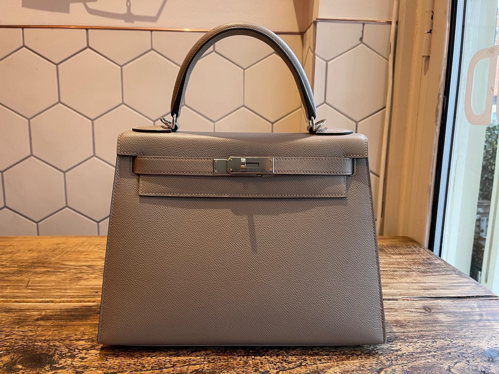 HERMÈS Kelly 28 Sellier Epsom Leather Gris A Grey Shoulder Bag