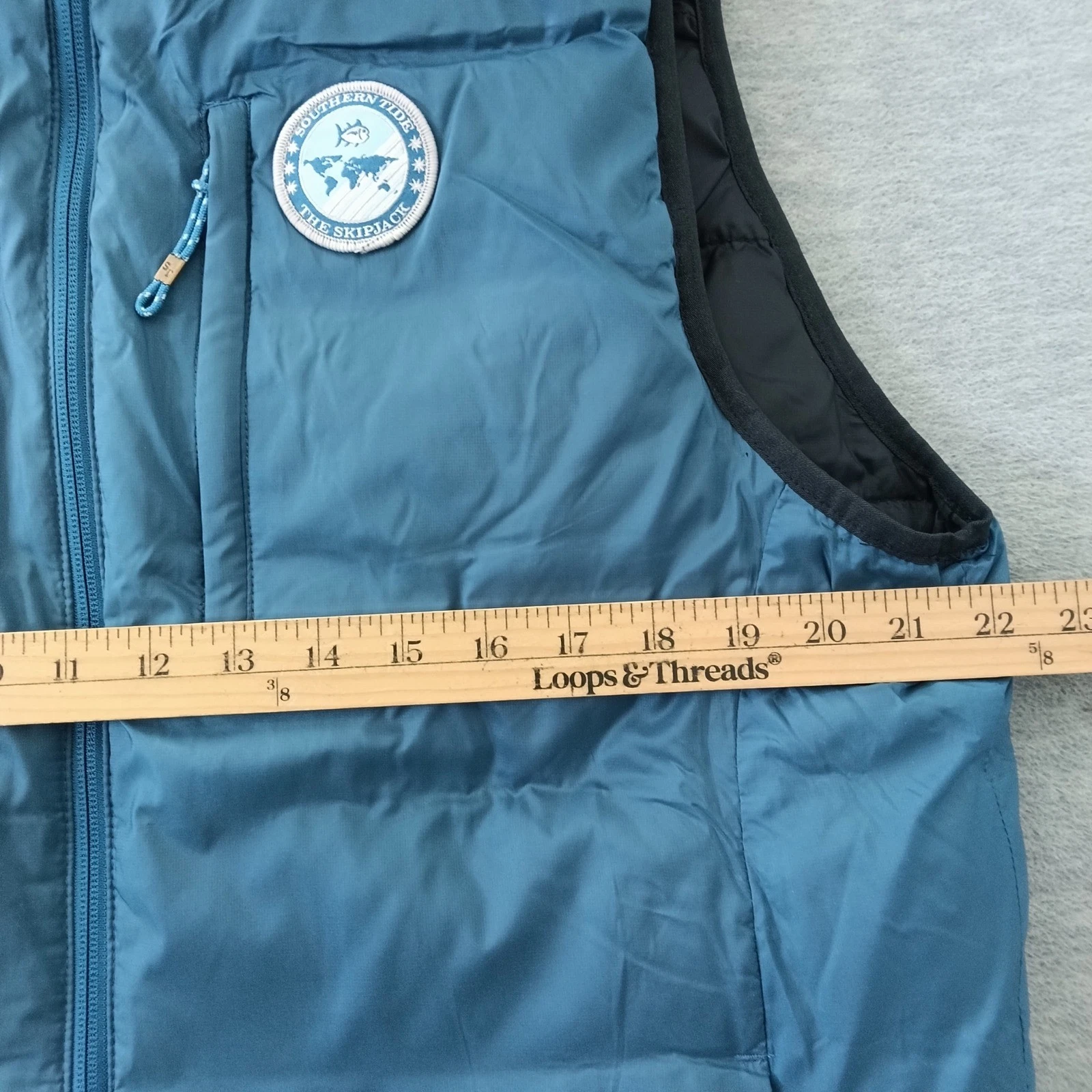 Southern Tide Sport Mens Blue Down Puffer Vest Skipjack Patch Size Large - product detail image 5
