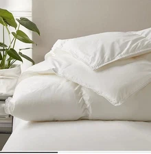 The White Company London  Soft Light Breathable Comforter Cal King Size - White