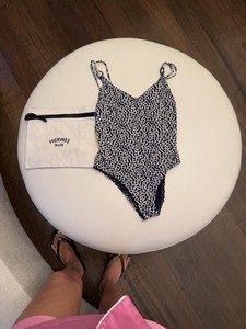 HERMÈS BAIN 巾着袋 ベージュ　水着入れ HERMÈS BAIN 巾着袋 ベージュ 水着入れ - メルカリ