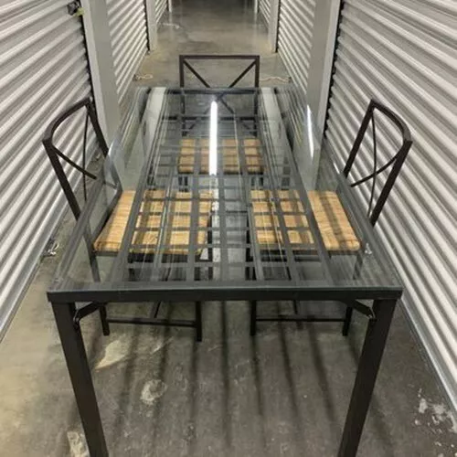 Granas 2024 dining table
