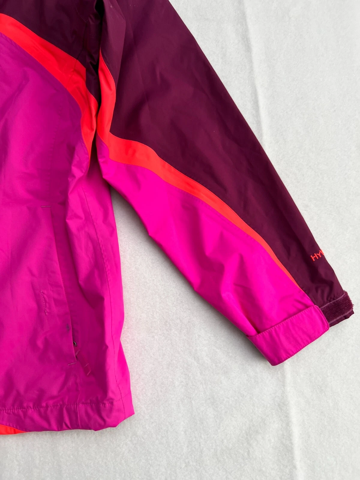 north-face hyvent outdoors hiking rain coat jacket
