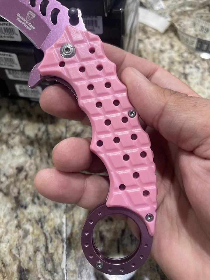 Faca de bolso 7,5” Sprint Assisted Karambit rosa femme fatales PKPK - Imagem 3 de 4