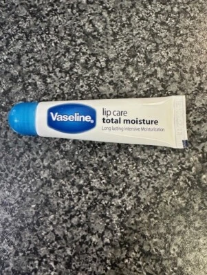 Vaseline Lip Care Total Moisture Lasting Intensive Moisture Chapped Dry 10g