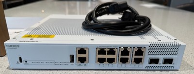 Ruckus ICX 8200-C08ZP - 10G/25G 240w PoE switch - 10 ports - Managed