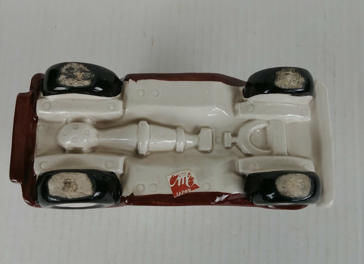 VINTAGE CERAMIC CAR PLANTER 3.5