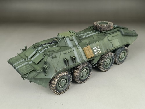 Modelo de vehículo APC ucraniano BTR-70 8x8 construido 1/35 - Imagen 3 de 16
