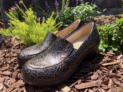 alegria women's emma clog