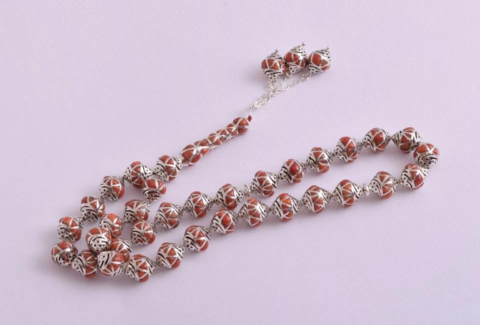 Perline di preghiera intarsiate rialzate islamiche in corallo rosso e argento... - Immagine 4 di 4