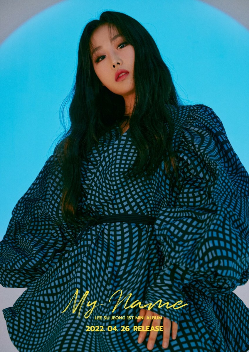(CD)My Name - incl. 48pg Photobook, Photocard, Selfie Photocard + Postcard／Lee Su Jeong LEE SU JEONG LOVELYZ 1st Mini Album [My Name] CD+48p P.Book+