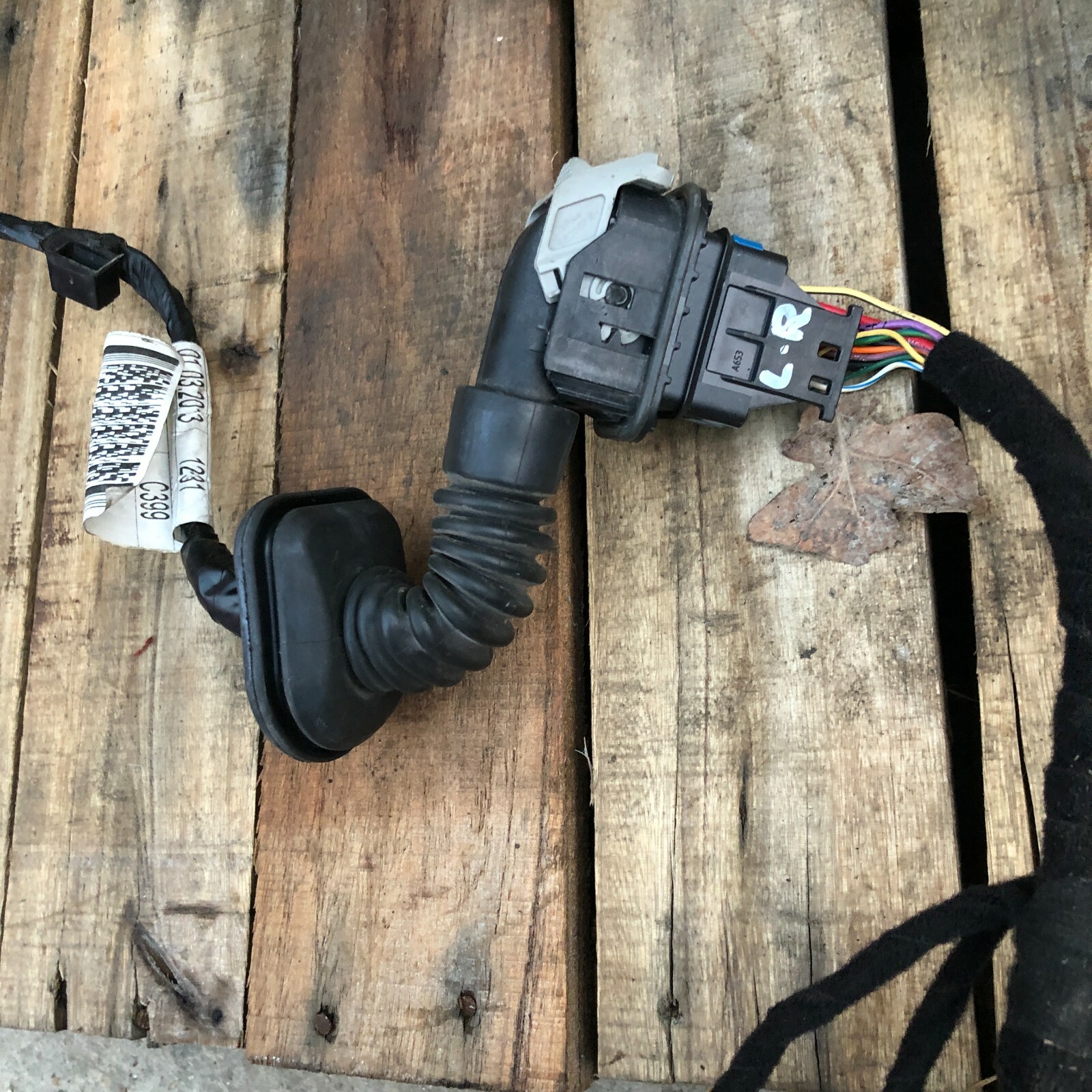 2014 - 2017 Maserati Ghibli Driver Left Rear Door Wiring Harness OEM 06700086060