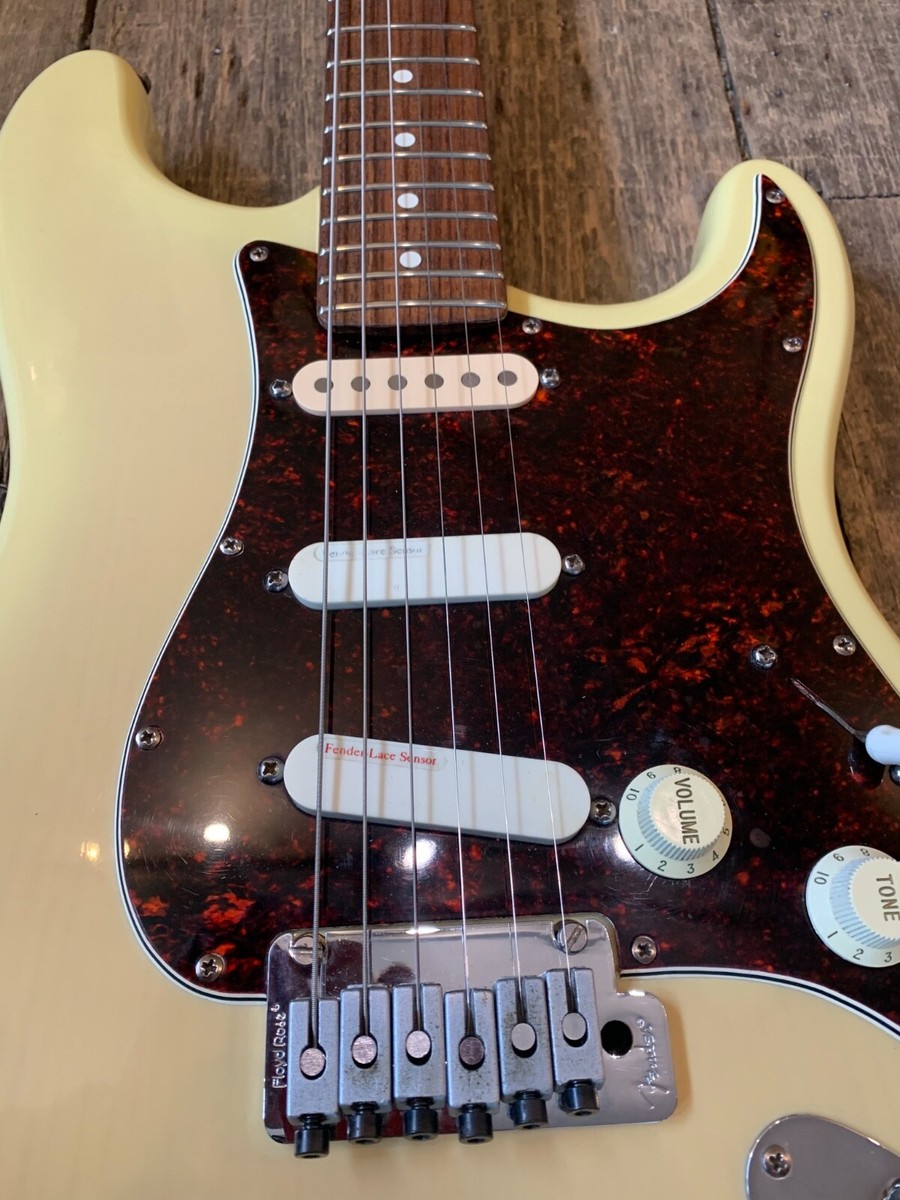 1994 Fender Stratocaster Deluxe Plus in Blonde finish with