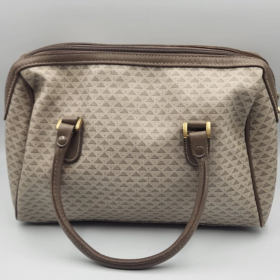 Cartera vintage Liz Claiborne con adornos de cuero marrón geométrico hecha en Corea 11,5 pulgadas Foto 2 de 4