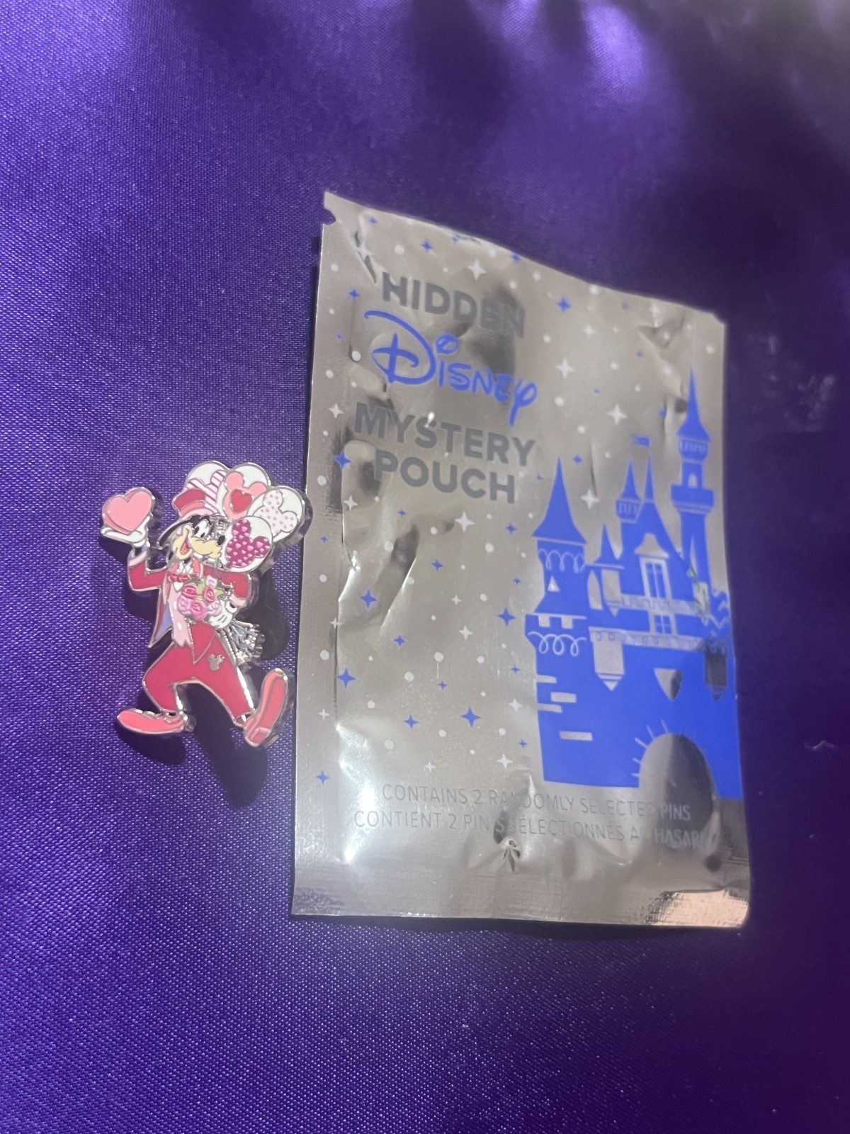 Valentines Day Goofy- Hidden Mickey Disneyland Mystery Pouch 2025 - Wave A - NEW