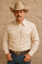 NWT Wrangler Western Men s Beige Pearl Snap Button Down Patterned Shirt - Size M