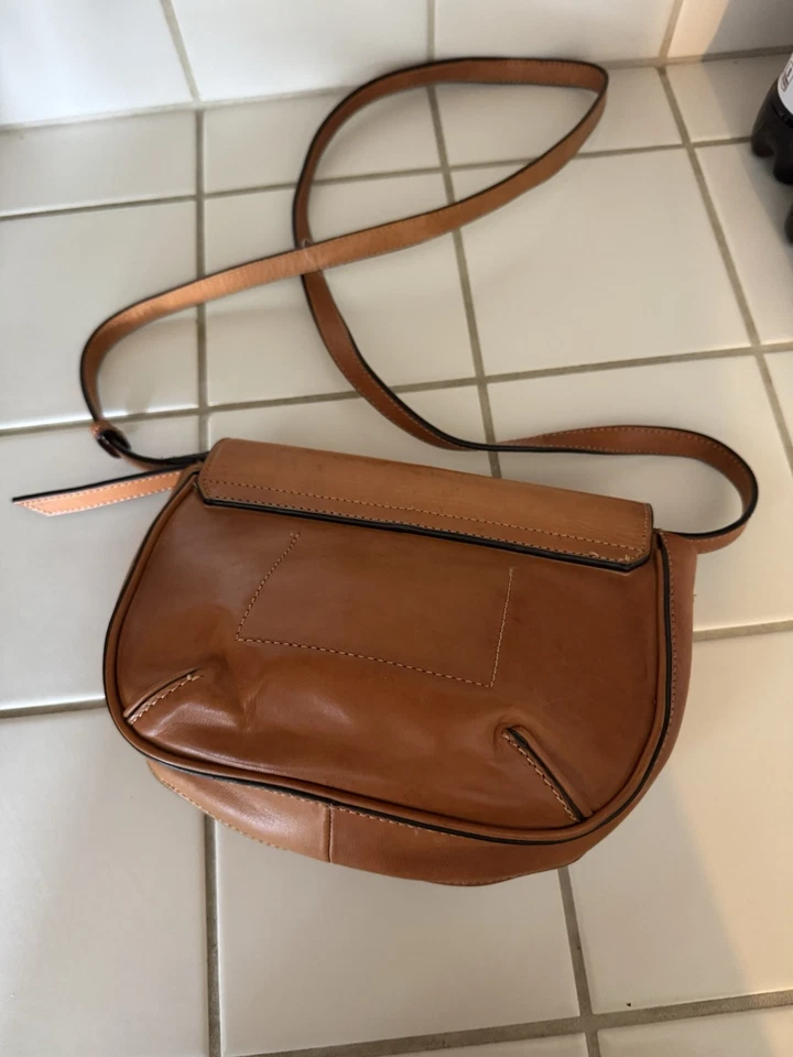 Bolso Bandolera Banana Republic Grueso Piel de Vaca Cuero Tostado #185748 Foto 3 de 4