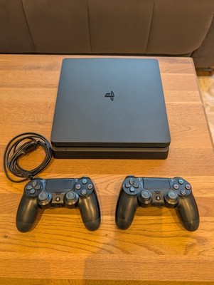 Sony PlayStation 4 Slim 500GB Spielkonsole -Schwarz (CUH-2016A) mit 2 Controller