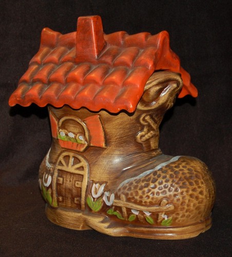 VINTAGE Cookie Jar Doranne of California Shoe Made in USA 1970's Nostalgia! - Picture 2 of 6