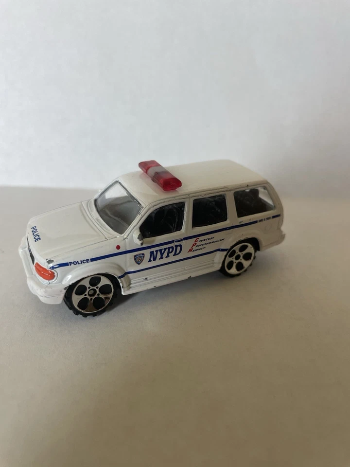 Realtoy Lote de 3 Coches de Policía de Nueva York y SUV’s Blanco 1/64 Diecasts Sueltos Foto 3 de 4