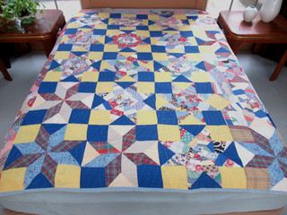 Vintage Hand Sewn Farmhouse Feed Sack STAR Quilt w/ Pieced Borders; 78"x65"