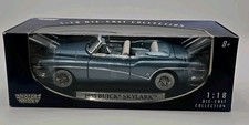 Motor Max 1953 Buick Skylark 1:18 Die Cast Car BRAND NEW!