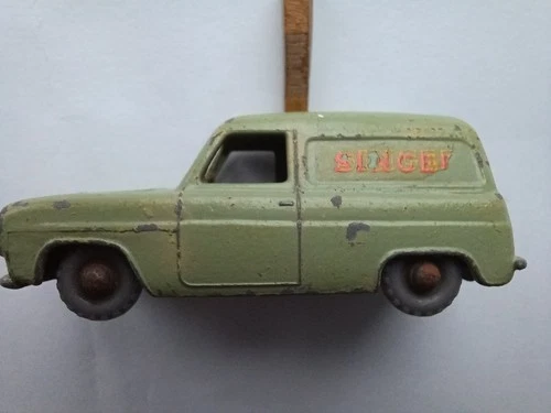 VINTAGE MATCHBOX LESNEY no. 59 FORD THAMES SINGER VAN