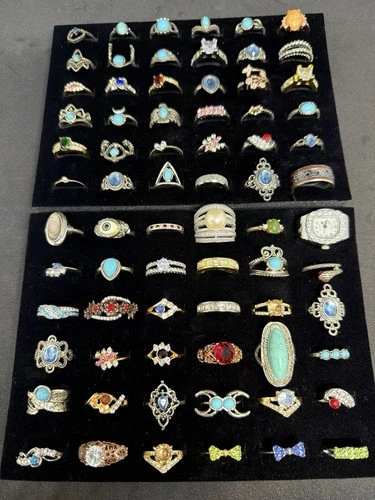 Costume Jewelry Vintage To Now Lot Of 72 Rings Silver, Gold & Copper Tones