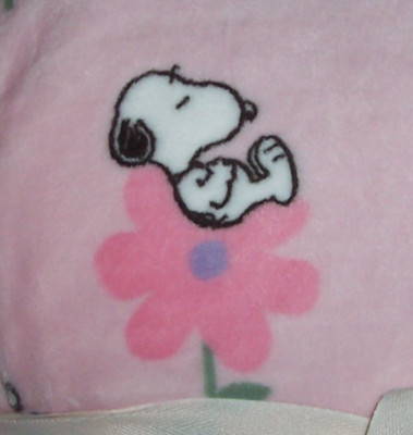 NWT Peanuts Velvet Loft Pastel Pink SNOOPY FLOWER NAP Full/Queen 90x90 Blanket