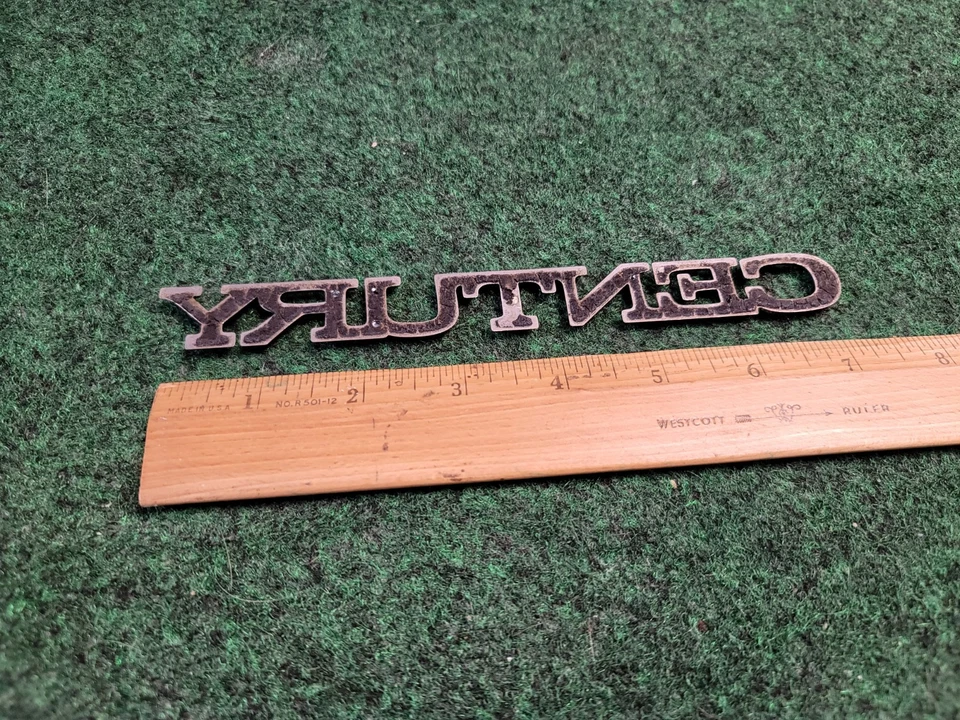 90 91 92 93 94 95 96 BUICK CENTURY EMBLEMA LATERAL INSIGNIA SÍMBOLO LOGOTIPO OEM 1M8 Foto 4 de 4