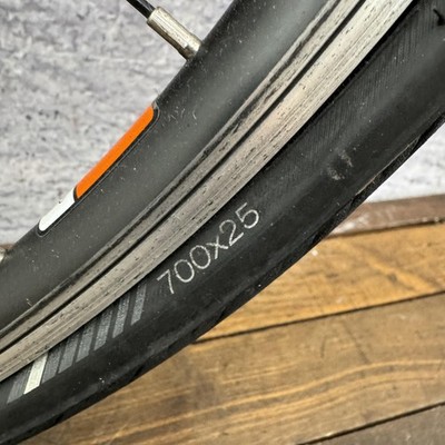 Bontrager AT-750 Front Wheel 700c 32H 32 Spoke QR Clincher Presta
