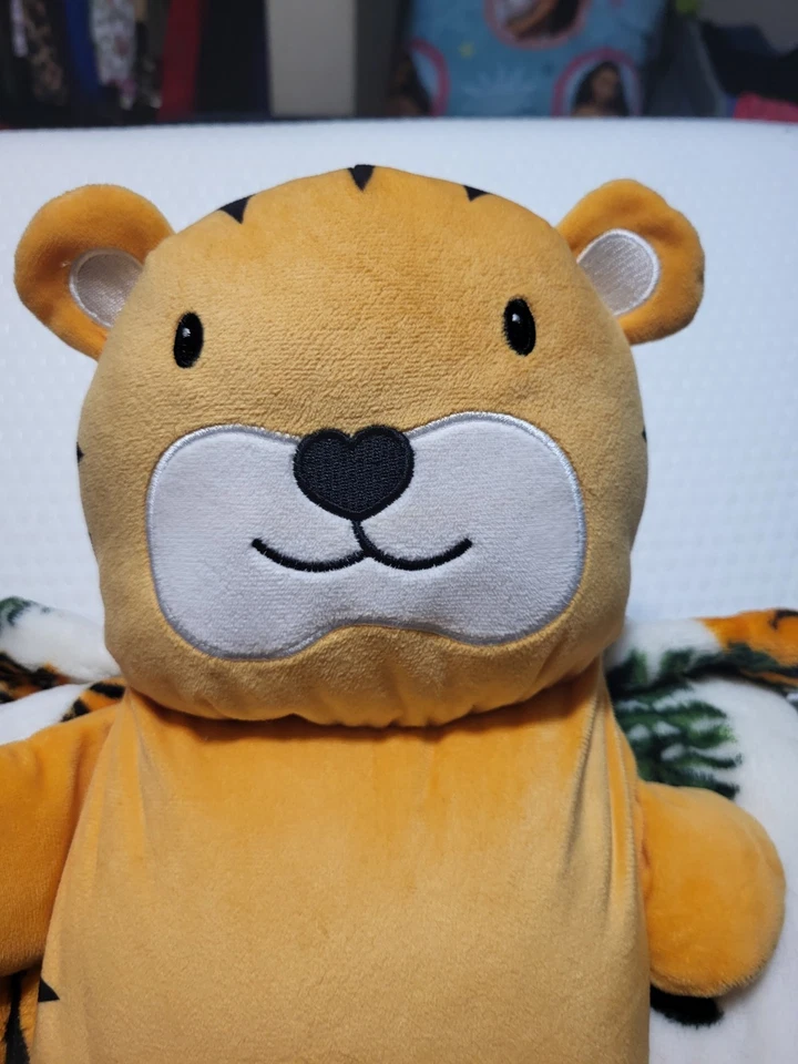 Cálido y acogedor soporte/juguete de manta de felpa de tigre de peluche. Manta de 50 pulgadas x 60 pulgadas. Foto 2 de 4