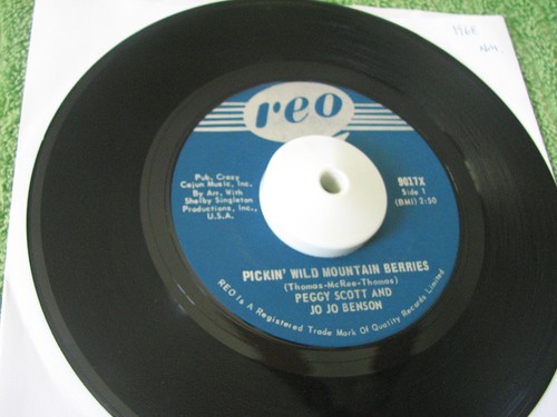 45~ Northern Soul Peggy Scott and Jo Jo Benson ~ Pickin' Berries ~ Reo NM 1968 - Picture 2 of 4
