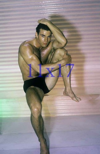 #7576,JON ERIK HEXUM,BARECHESTED,SHIRTLESS,barefoot,feet,11X17 POSTER