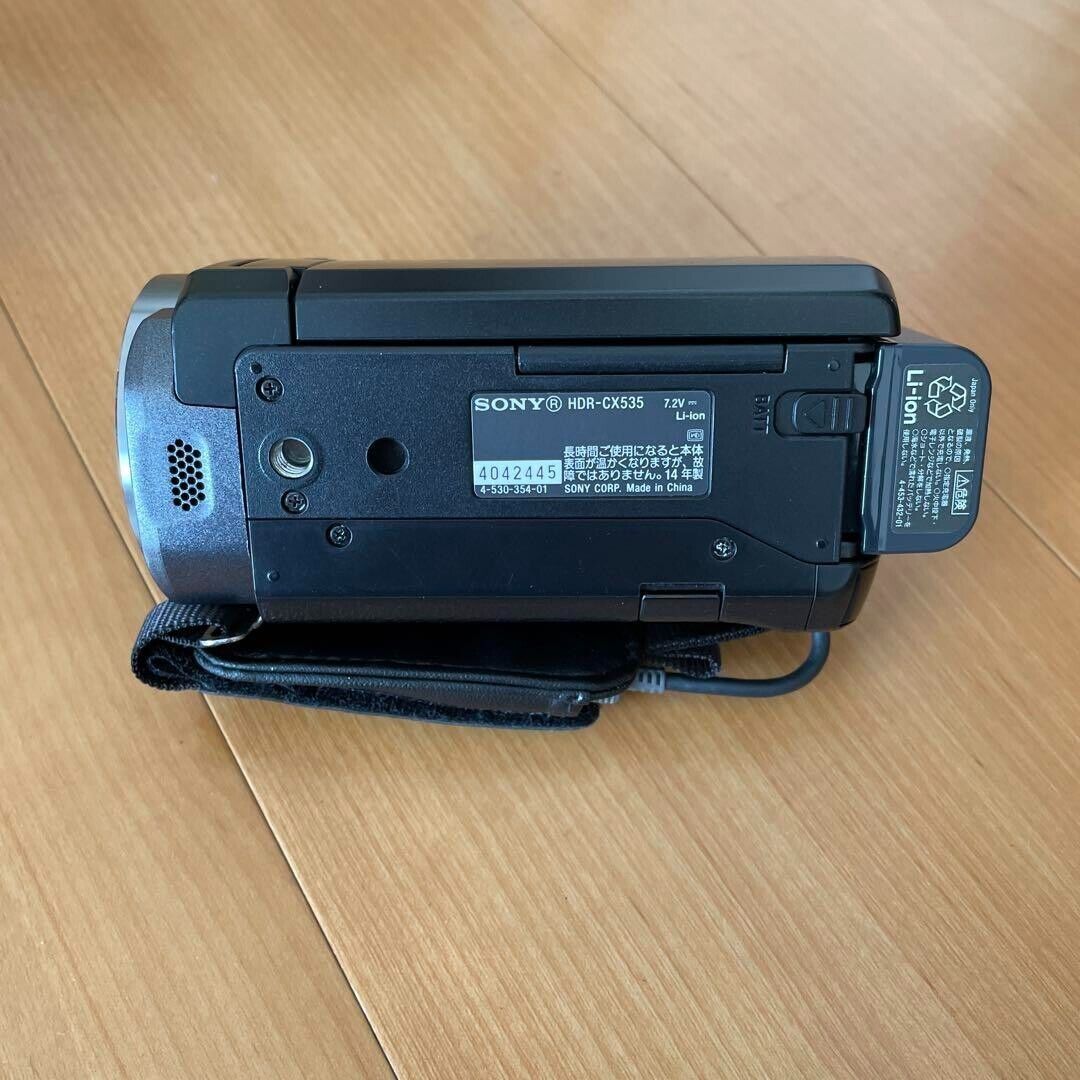 SONY HDR-CX535 W HandyCam Black Video Camera Internal Memory 32GB Tested N74