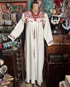 Rare Oaxacan 1970s Mexican Dress White Multi Color Embroidery Size S/M