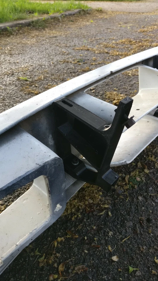 BMW E30- is Valence Air Dam Cowcatcher Mounting Brackets, 325es 325is 1986-1987  — 第 3/4 张图片