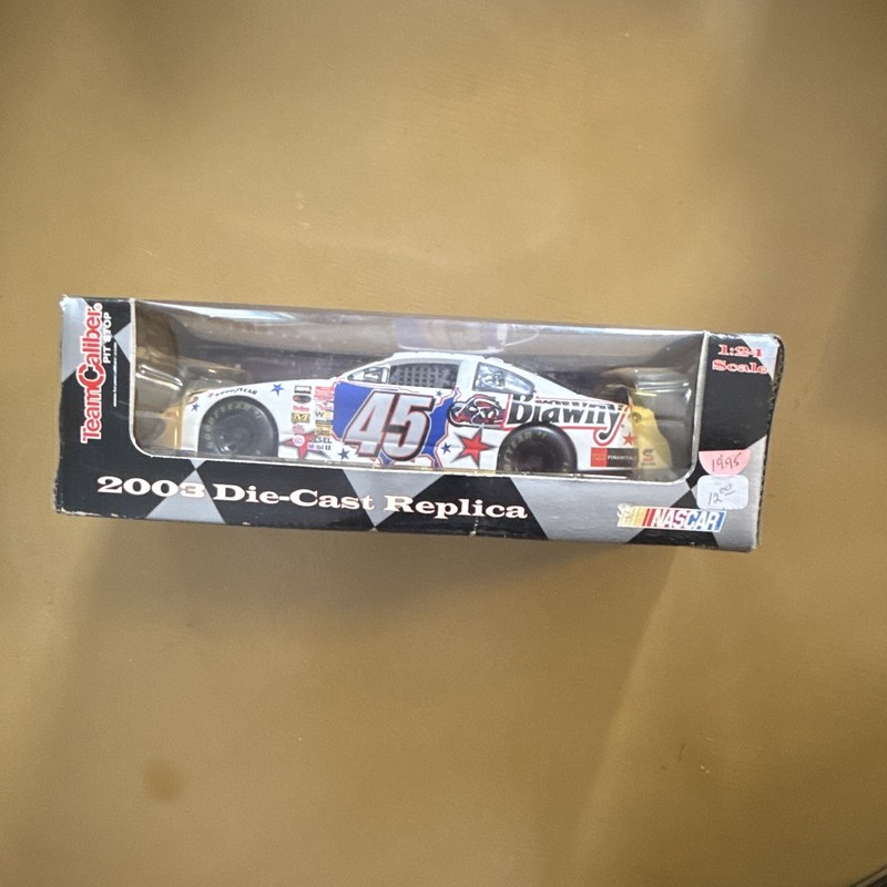 Team Caliber Pit Stop 2003 Kyle Petty #45 Brawny Dodge NASCAR 1:64 Diecast