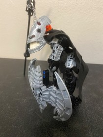 Lego Bionicle VEZON & KARDAS, Item #10204, Complete, *MINT*