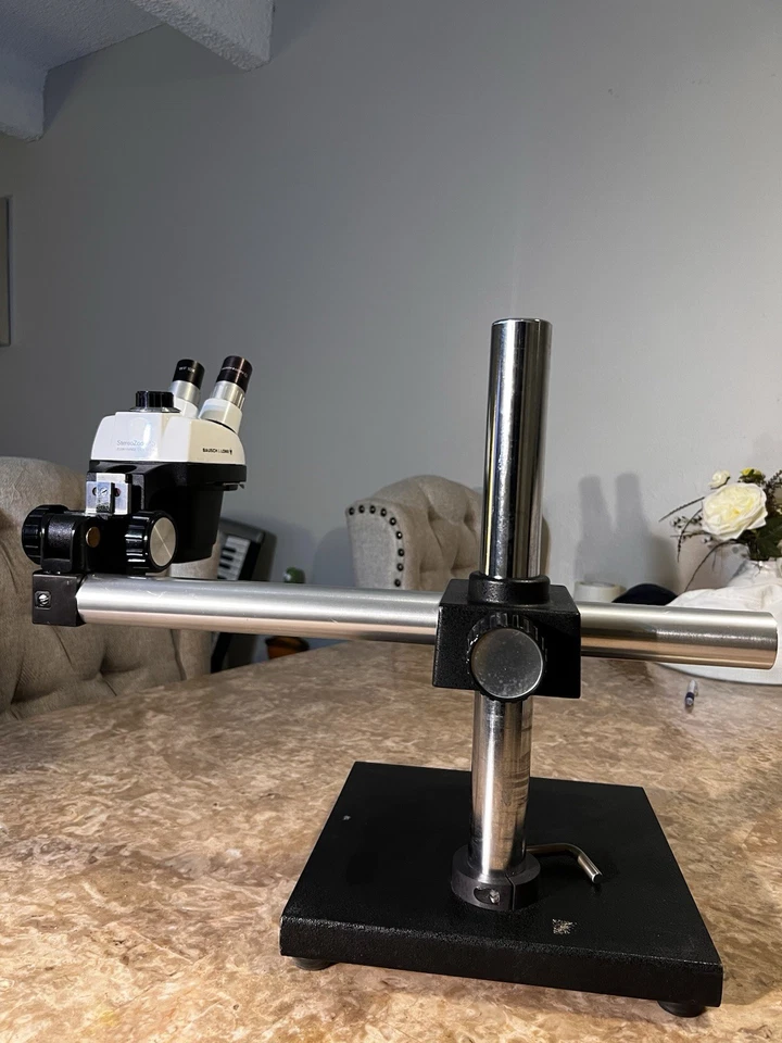 Microscopio Bausch & Lomb StereoZoom 5 con soporte de pluma Foto 2 de 4