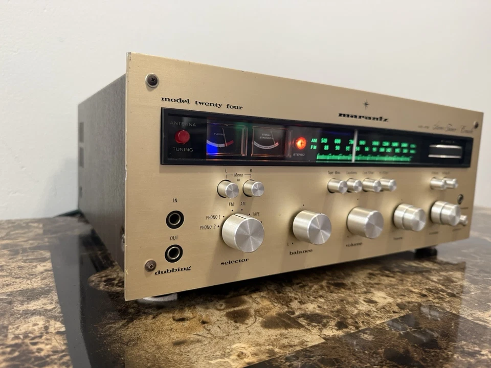 Consola Sintonizador Estéreo AM-FM Modelo Veinticuatro De Colección Marantz Foto 2 de 4