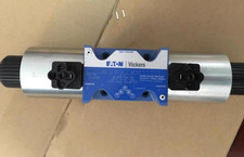 1PC- Vickers DG4V-5-2AJ-M-U-H6-20 Directional...