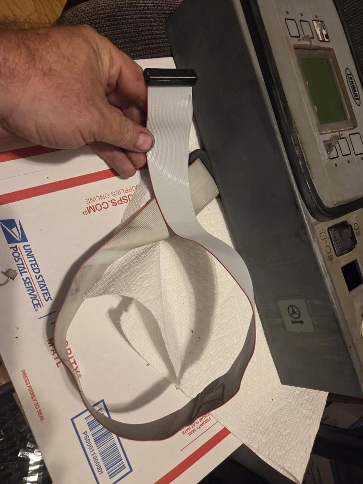 9008408 Conjunto PANEL DISPLAY ORIGINAL OEM, BARREDORA TENNANT 7300 Y MÁS Foto 2 de 4