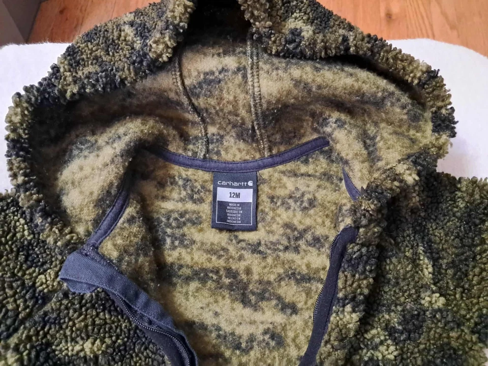 Traje de nieve estilo polar infantil Carhartt; patrón camuflaje talla 12 meses Foto 4 de 4