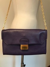 Borsa a tracolla MIU MIU design pelle di vitello viola Made in Italy