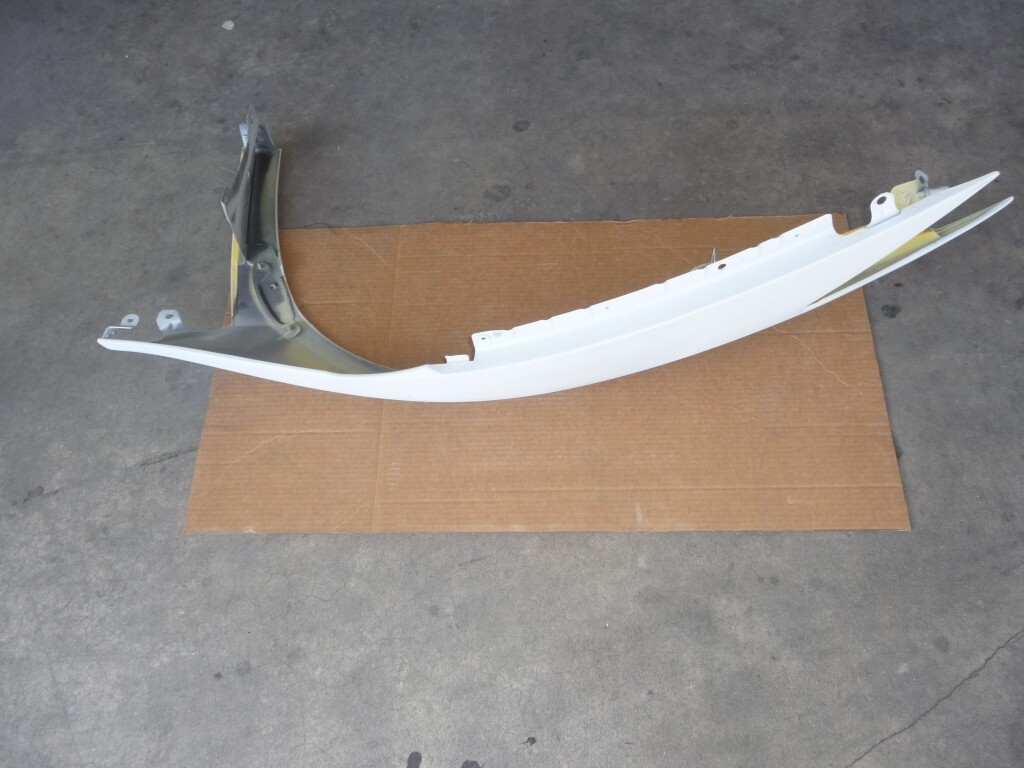 Lamborghini Aventador Front Right RH Passenger Fender Wing Panel 470821022B OEM