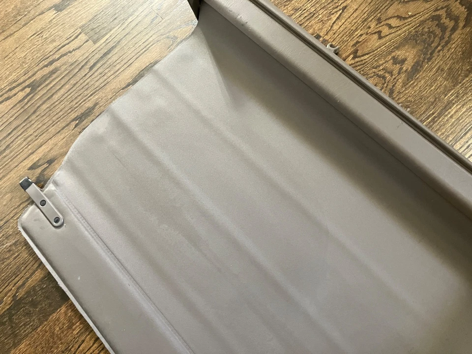 1996-2002 Toyota 4Runner Cargo Cover Privacy Cover OEM Original Tan Oak - Imagem 4 de 4