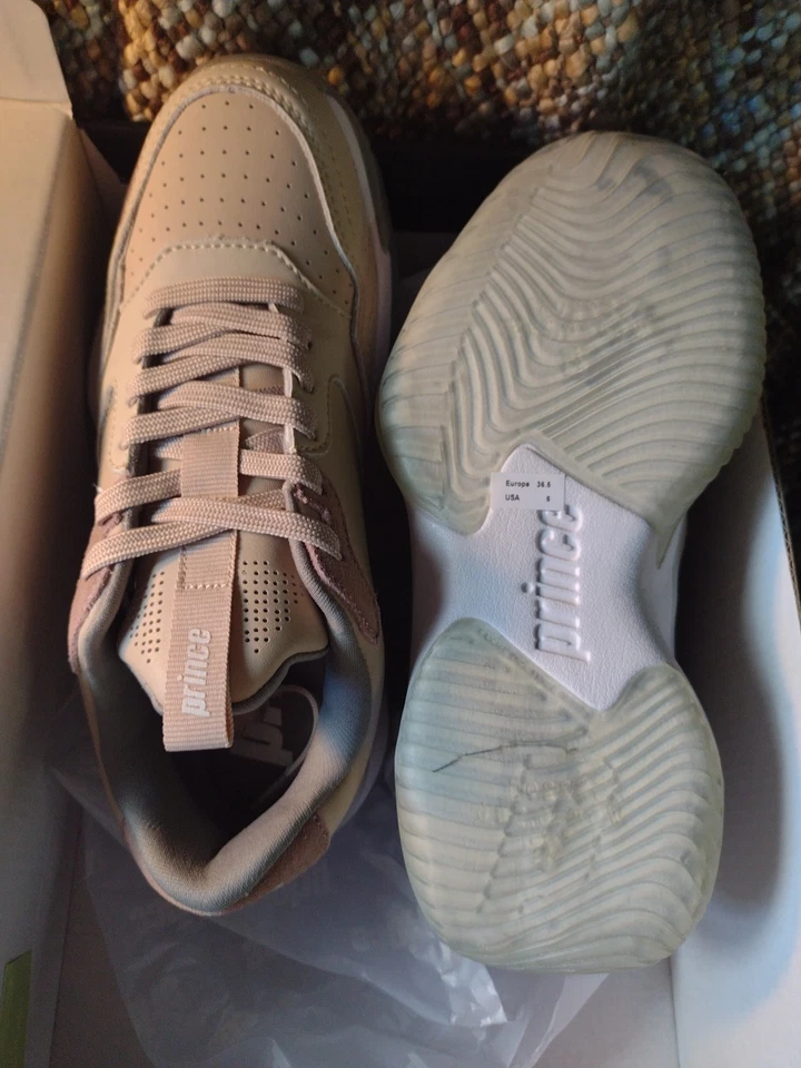 Prince Nuevo en Caja, Zapatillas Pickle Ball Talla 6. Bronceado. Foto 2 de 4
