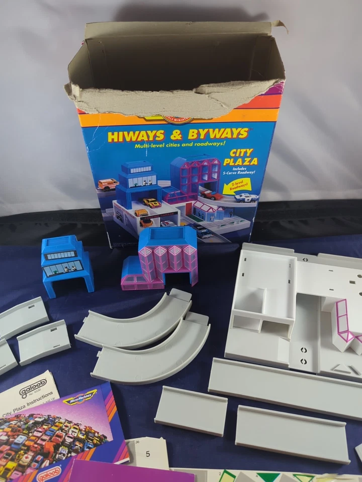 Micro Machines Hiways & Byways City Plaza Playset 1991 Galoob Toys Complete - Image 2 of 4